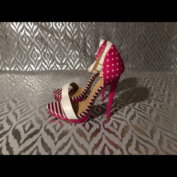 Heels - Picture 3 of 7